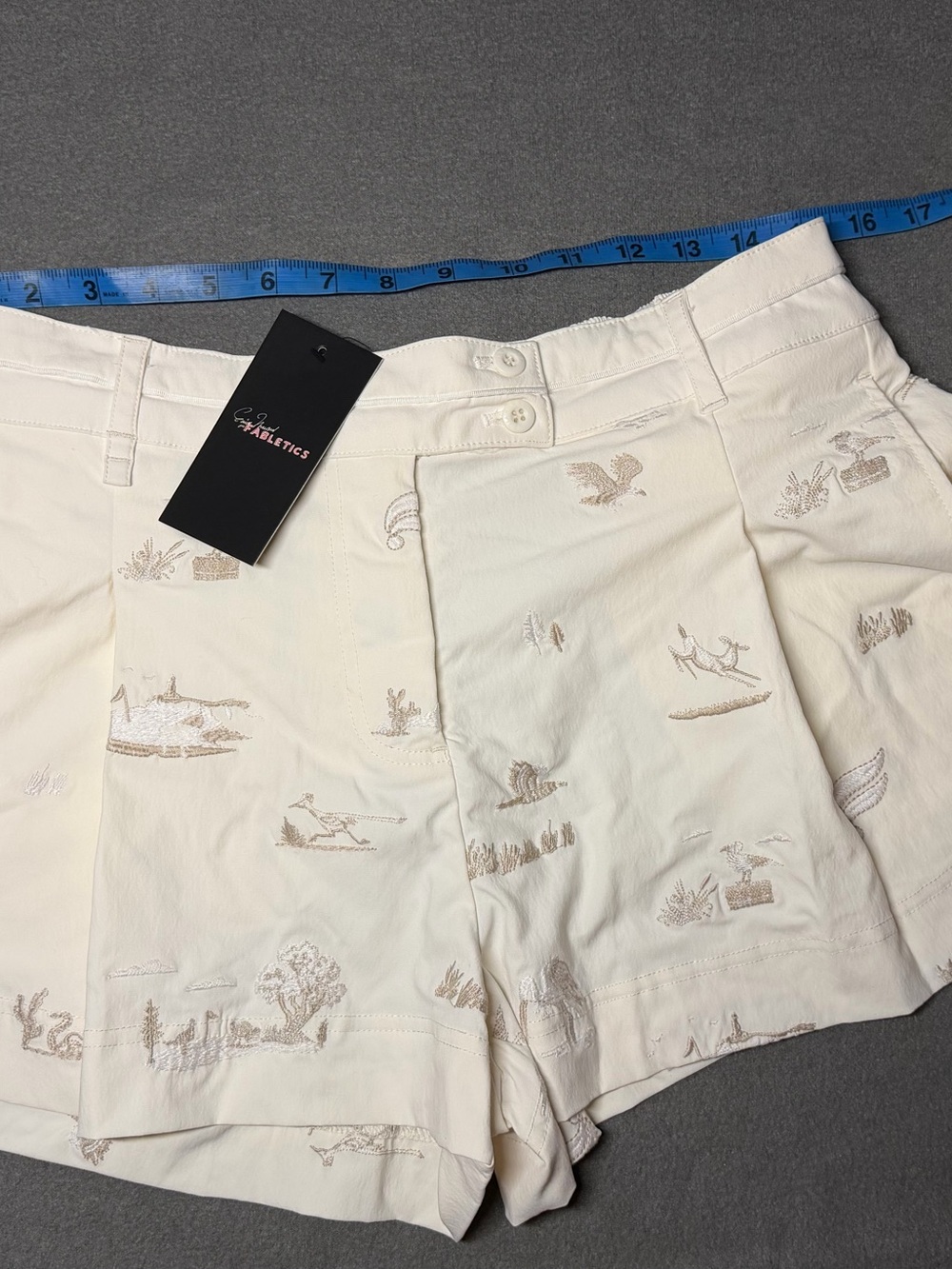 NWT🏌️‍♂️ Limited Edition Fabletics x Malbon Golf Pleated Flounce Shorts Medium